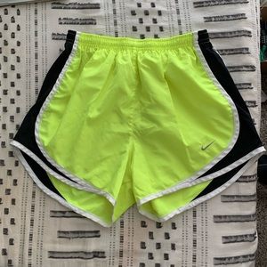 Nein Nike Tempo Shorts
